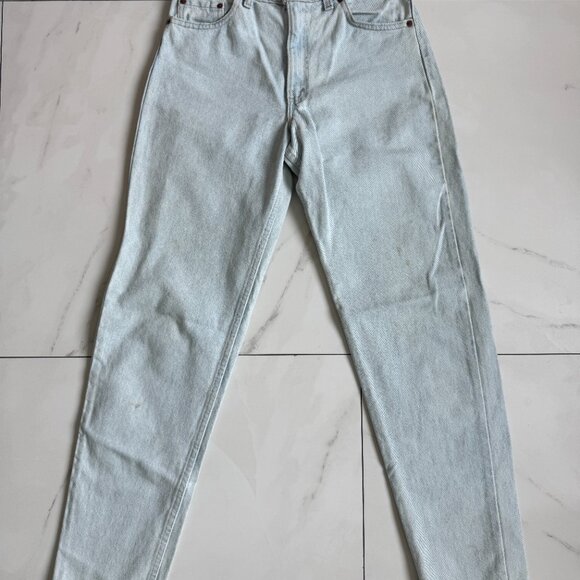90's Vintage Levi's - Picture 2 of 9